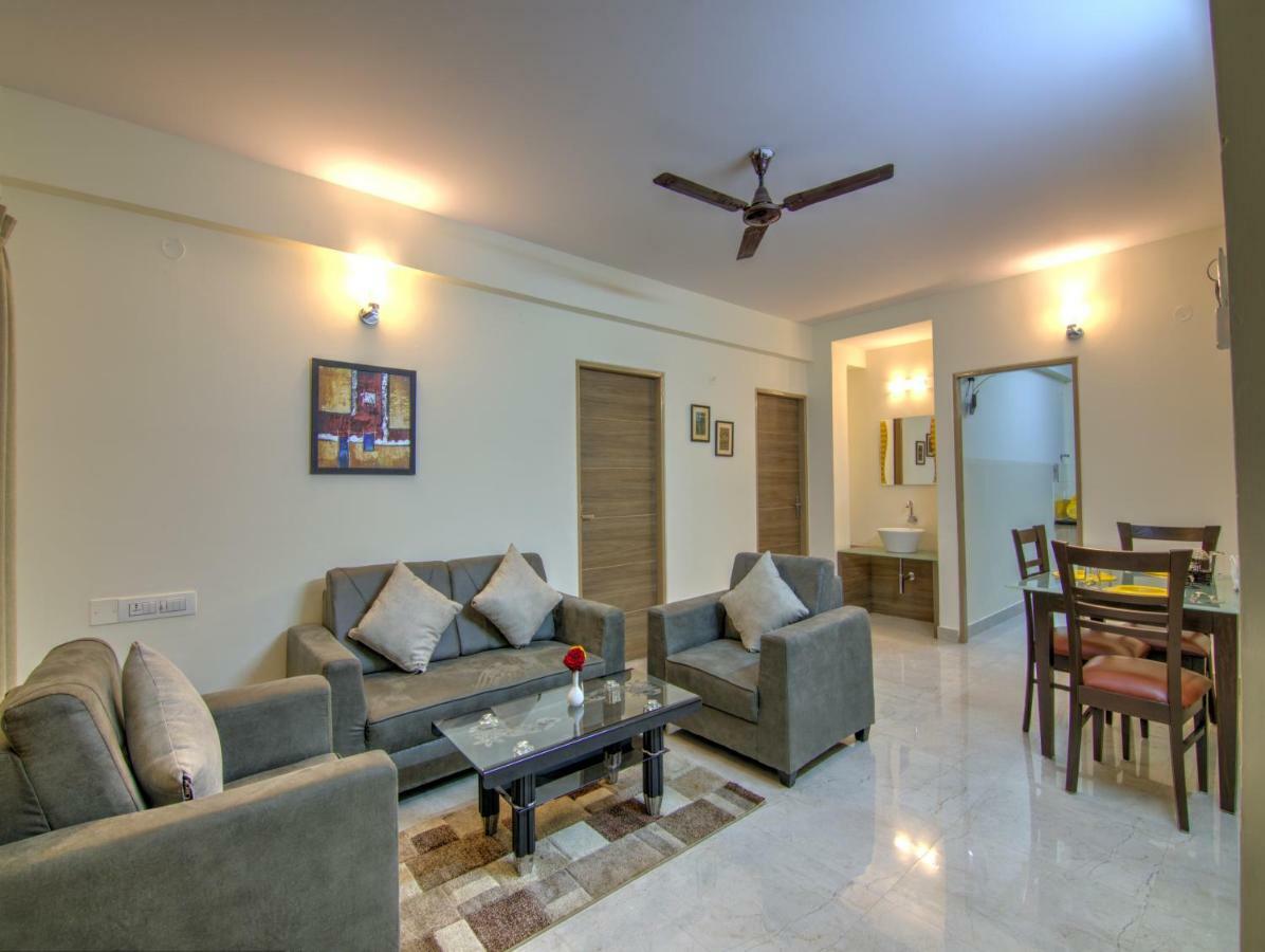 Sunshine Suites Grand Deluxe Bangalore Exterior foto